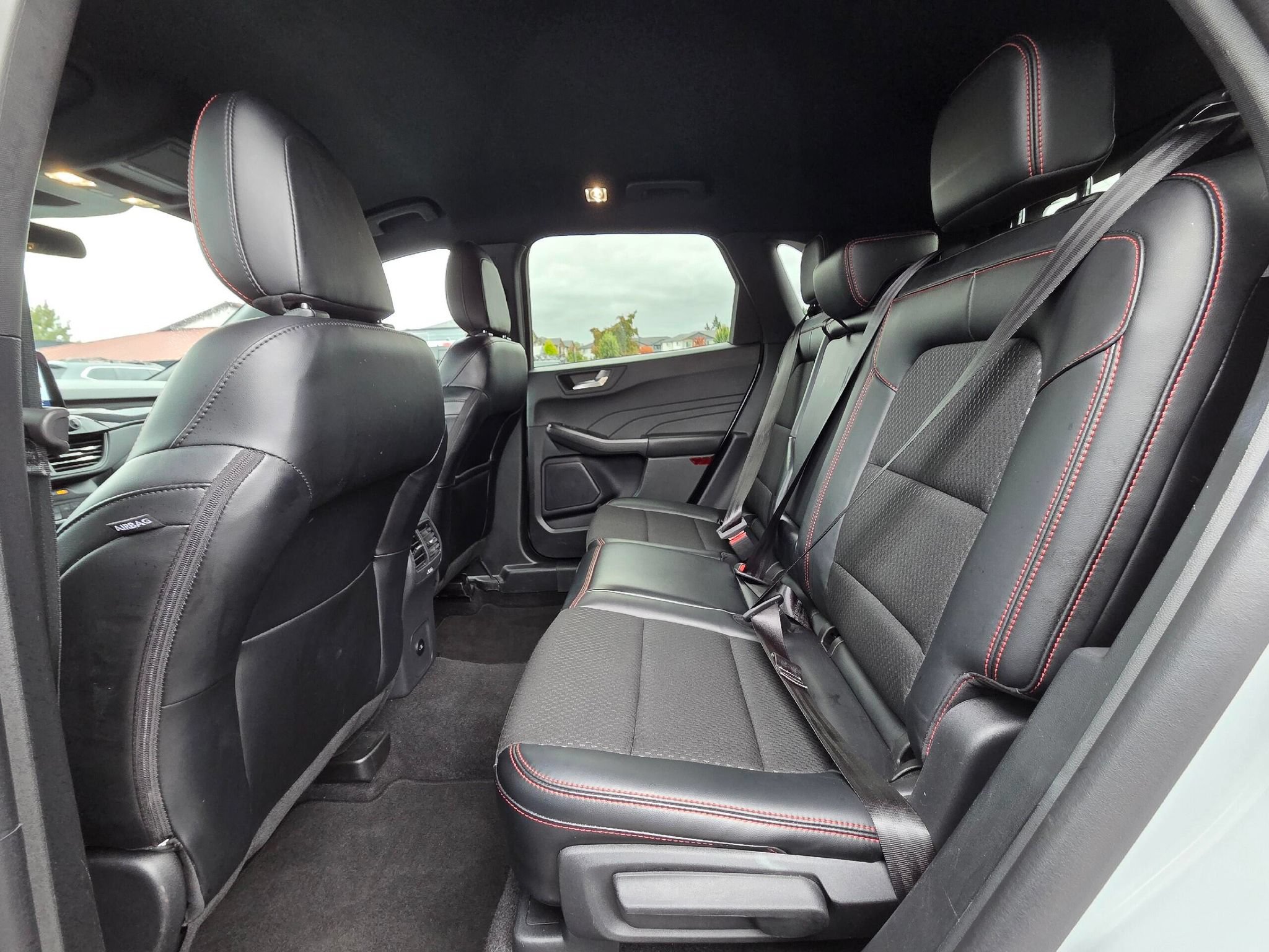 Used 2025 Ford Escape ST-Line AWD/4WD image 25