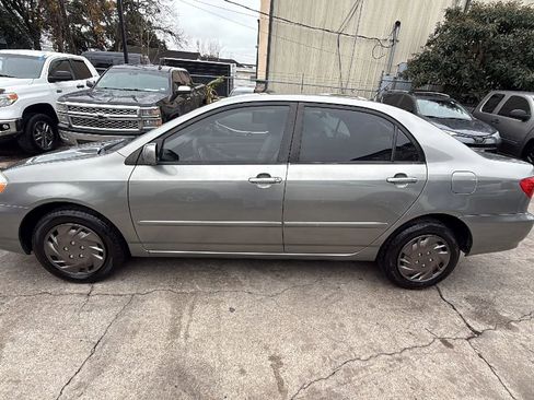 Used 2004 Toyota Corolla LE image 4