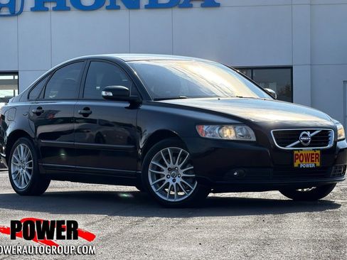 Used 2011 Volvo S40 T5 FWD image 1