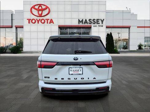 Used 2023 Toyota Sequoia Platinum image 26