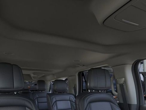 New 2026 Lincoln Navigator L Premier image 22