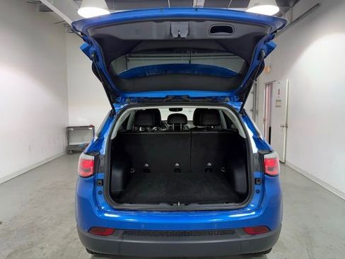 Used 2019 Jeep Compass Latitude w/ Popular Equipment Group image 8