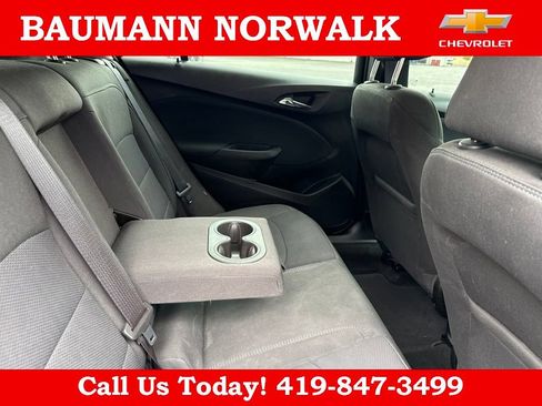 Used 2017 Chevrolet Cruze LT w/ Convenience Package FWD image 37