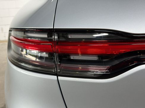 Certified 2026 Porsche Macan AWD/4WD image 10