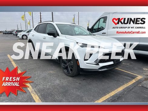 Used 2024 Buick Envision Sport Touring image 1