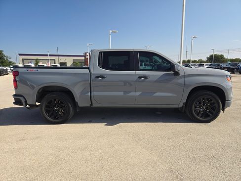 Used 2025 Chevrolet Silverado 1500 Custom AWD/4WD image 2