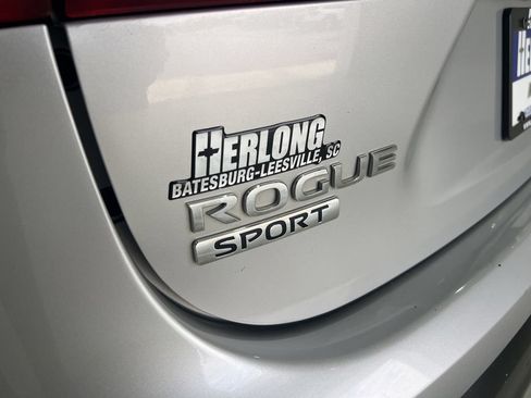 Used 2019 Nissan Rogue Sport SV FWD image 29