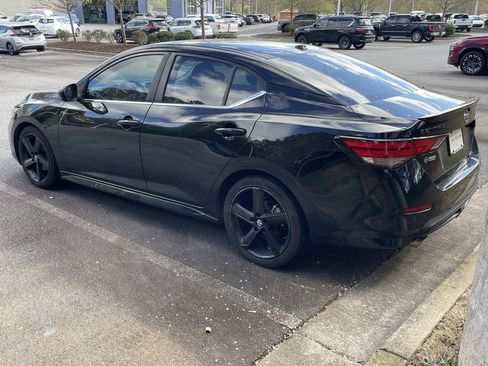 Used 2022 Nissan Sentra SR w/ Midnight Edition image 3