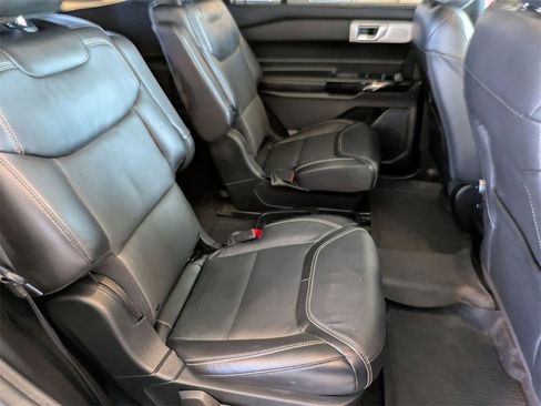 Used 2021 Ford Explorer ST w/ ST Street Pack image 21