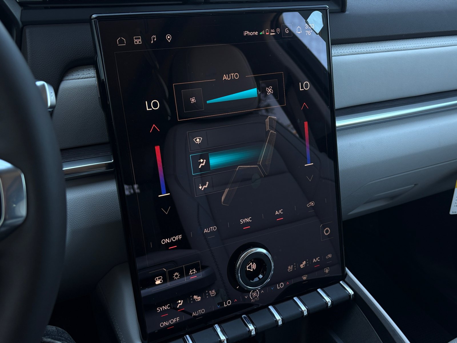 New 2027 GMC Terrain Denali w/ LPO, Floor Liner Package AWD/4WD image 18