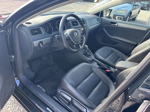 Used 2018 Volkswagen Jetta SE FWD image 10