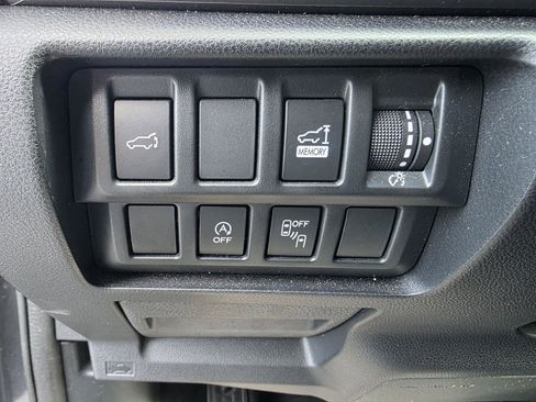 Used 2019 Subaru Forester Premium image 11