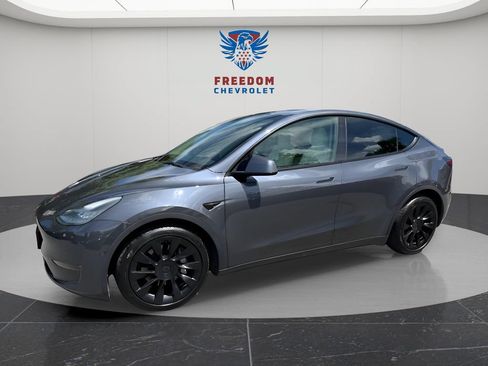 Used 2021 Tesla Model Y Long Range AWD/4WD image 2