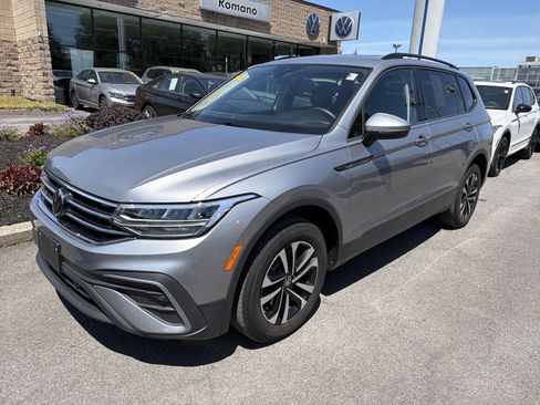 Used 2024 Volkswagen Tiguan S AWD/4WD image 3