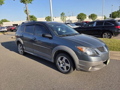 Used 2006 Pontiac Vibe w/ Sun And Sound Package image 2