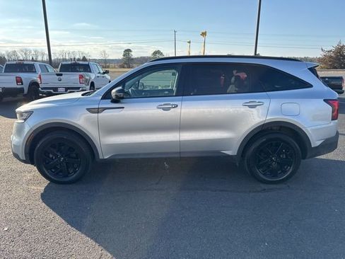 Used 2021 Kia Sorento S w/ Panoramic Sunroof Package image 19