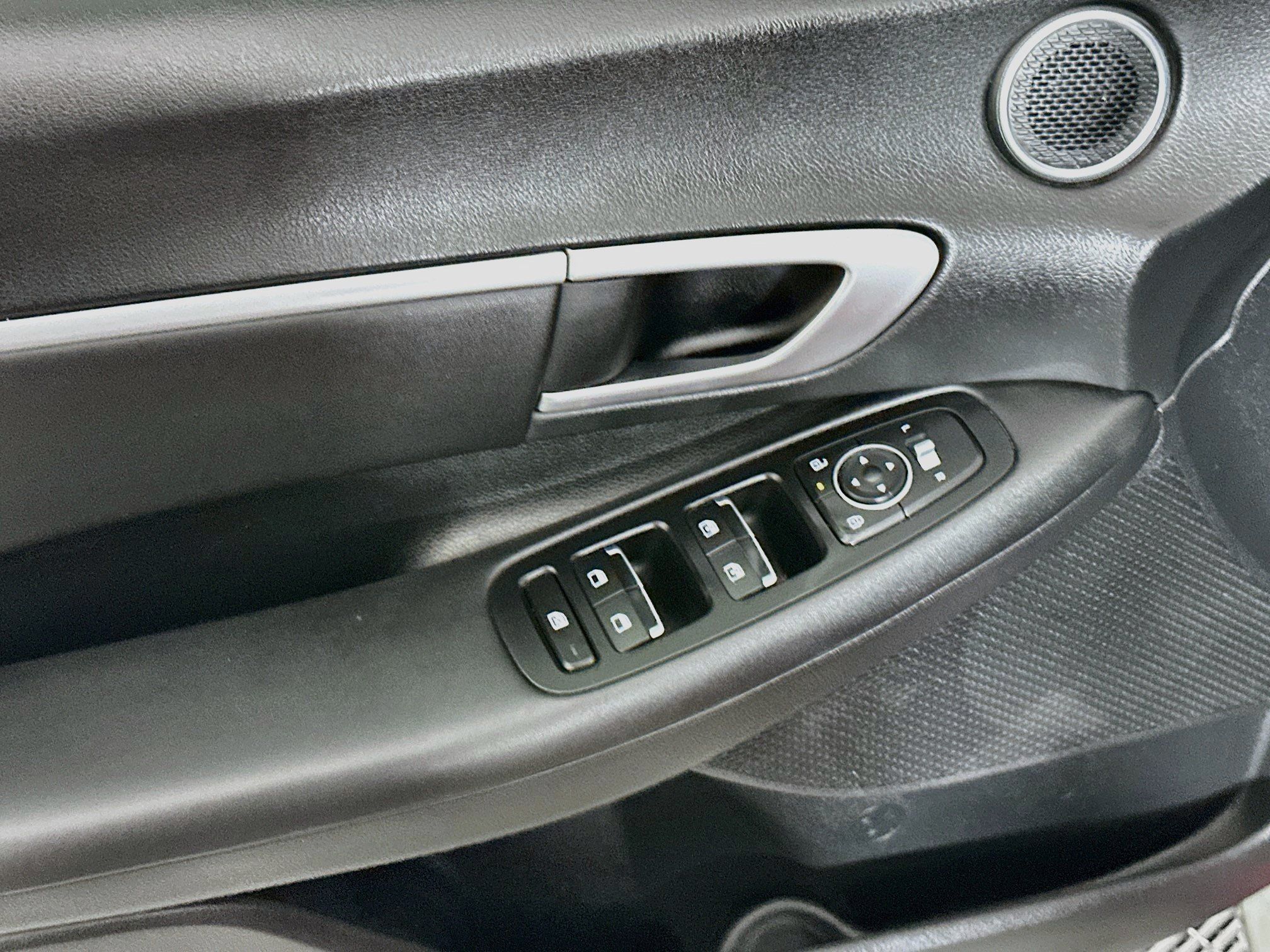 Used 2025 Hyundai Sonata SEL FWD image 15