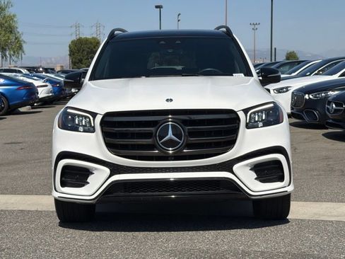 Used 2024 Mercedes-Benz GLS 450 4MATIC image 3