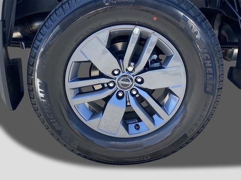 New 2025 Nissan Frontier SV image 7