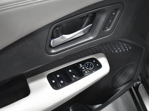 Certified 2023 Nissan Ariya AWD image 15