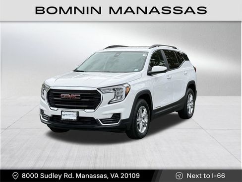 Used 2022 GMC Terrain SLE w/ Driver Convenience Package image 3