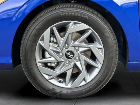 Certified 2025 Hyundai Elantra Blue image 28