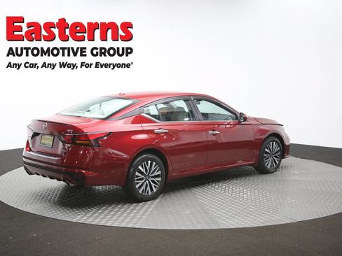Used 2023 Nissan Altima 2.5 SV w/ SV Premium Package AWD/4WD image 40