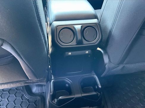 Used 2023 Jeep Gladiator Sport image 25