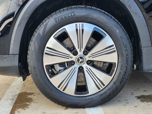 Certified 2023 Mercedes-Benz EQB 300 4MATIC image 12