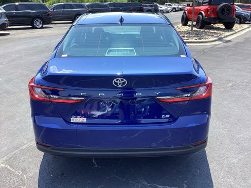 Used 2025 Toyota Camry LE image 3