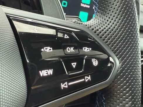 Used 2024 Volkswagen Golf R image 28