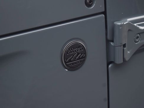 New 2026 Jeep Gladiator Sport image 18