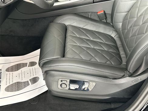 New 2026 BMW X5 xDrive40i w/ M Sport Package AWD/4WD image 21