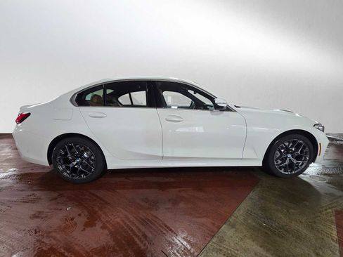 Used 2025 BMW 330i xDrive 330i xDrive w/ Premium Package image 2