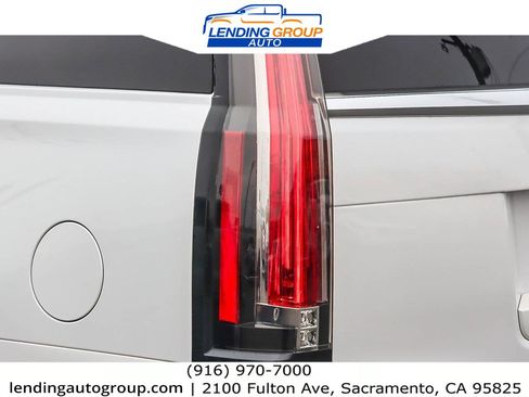 Used 2019 Cadillac Escalade Premium Luxury image 8