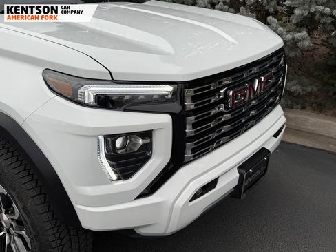 Used 2024 GMC Canyon Denali image 14