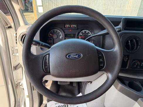 Used 2015 Ford E-350 and Econoline 350 Super Duty image 16