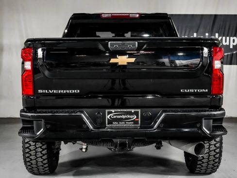 Used 2024 Chevrolet Silverado 2500 Custom w/ Custom Value Package AWD/4WD image 10