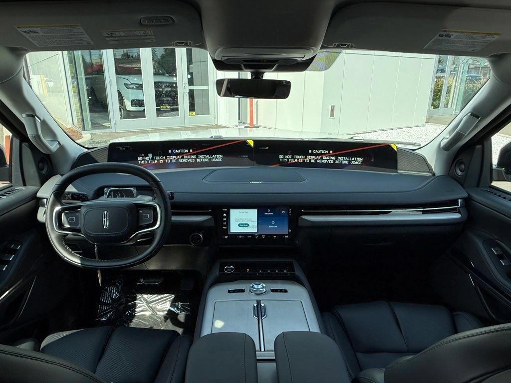 New 2027 Lincoln Navigator Premiere AWD/4WD image 14