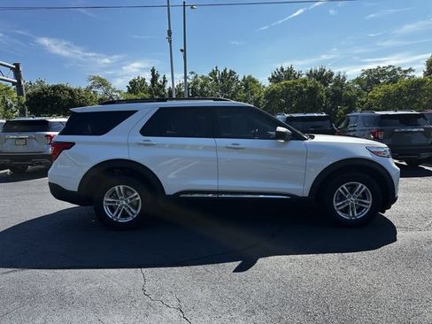 Certified 2023 Ford Explorer XLT w/ Equipment Group 202A AWD/4WD image 4