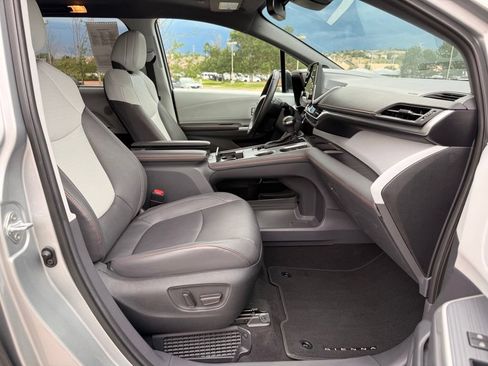 Used 2023 Toyota Sienna XSE w/ XSE Plus Package AWD/4WD image 32