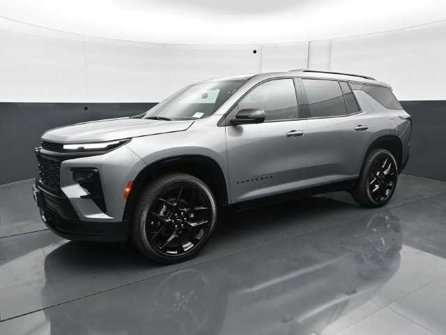 Used 2025 Chevrolet Traverse RS AWD/4WD image 2