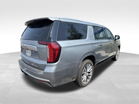 Used 2023 GMC Yukon XL Denali w/ Denali Reserve Package AWD/4WD image 5