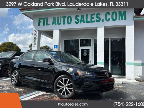 Used 2017 Volkswagen Jetta SE FWD image 2
