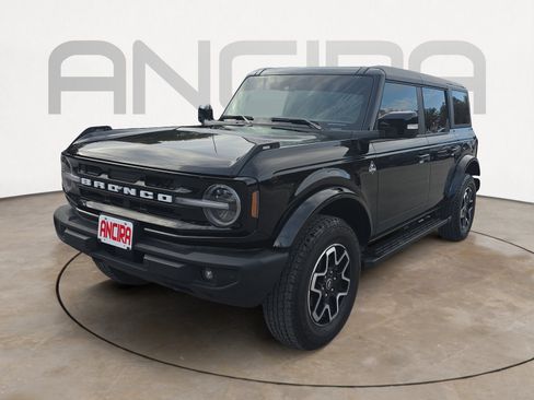 Used 2024 Ford Bronco Outer Banks image 8