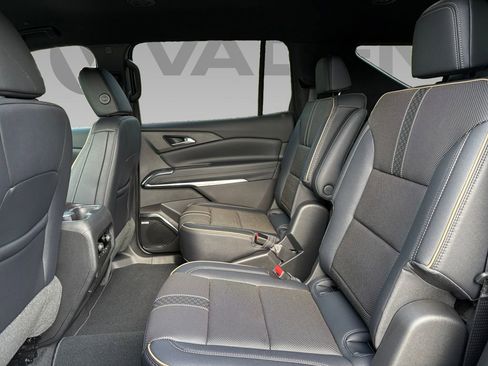 New 2026 Chevrolet Traverse High Country FWD image 5