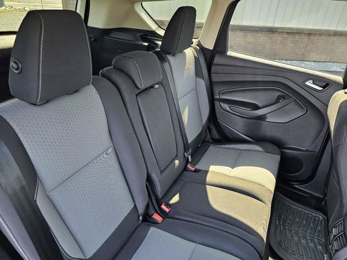 Used 2018 Ford Escape SE FWD image 26