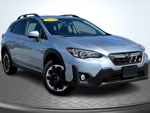Used 2021 Subaru Crosstrek 2.0i Premium w/ Moonroof Package AWD/4WD image 3