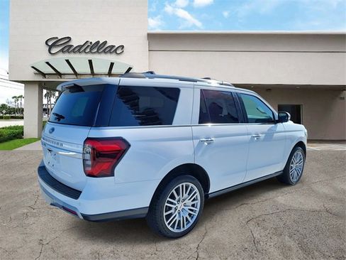 Used 2024 Ford Expedition Limited image 5