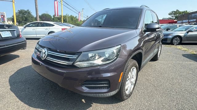 Used 2016 Volkswagen Tiguan R-Line FWD image 1